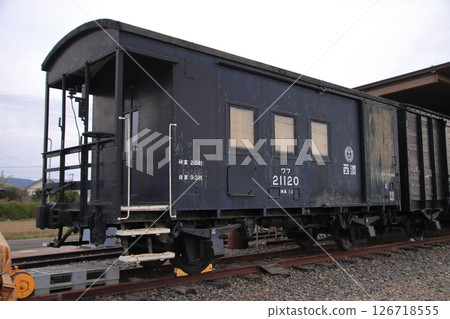 Japan's first steel covered brake van, JNR Wafu 21000 type Japan's first steel covered brake van, JNR Wafu 21000 type 126718555