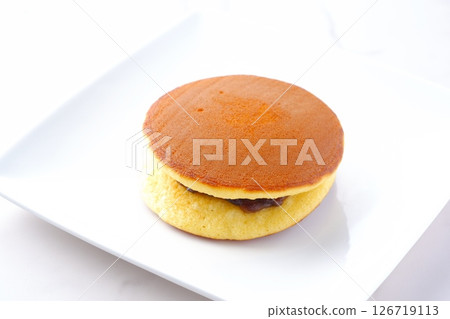 Dorayaki on a white plate 126719113
