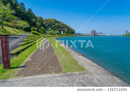 Shiga Prefecture: Walking trail along the Seta River Shiga Prefecture: Walking trail along the Seta River 126721084