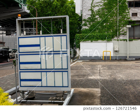 廢棄的加油站 126721546