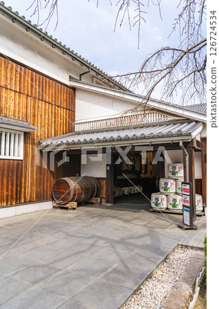 Kikumasa Brewery, located in Mikagego, one of the Nada Gogo districts. Founded in the 2nd year of the Manji era, Kikumasa Brewery Memorial Museum, Uozaki Nishimachi, Higashinada Ward, Kobe City Kikumasa Brewery, located in Mikagego, one of the Nada Gogo districts. Founded in the 2nd year of the Manji era, Kikumasa Brewery Memorial Museum, Uozaki Nishimachi, Higashinada Ward, Kobe City 126724534