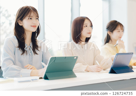 University students in class University students in class 126724735