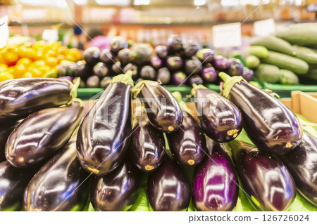 Image of eggplants being sold in supermarkets 126726024