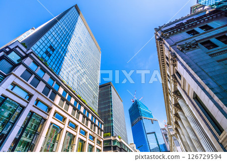 Tokyo cityscape in May. View of Sumitomo Mitsui Trust Bank and the redevelopment project of Nihonbashi 1-chome. Into a new era... = 28th Tokyo cityscape in May. View of Sumitomo Mitsui Trust Bank and the redevelopment project of Nihonbashi 1-chome. Into a new era... = 28th 126729594