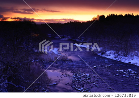 Frozen River 126733819