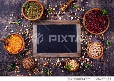 Beans, lentils, soybean, pea and chickpea Beans, lentils, soybean, pea and chickpea 126734031