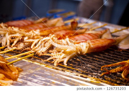 Delicious grilled squid 126735203