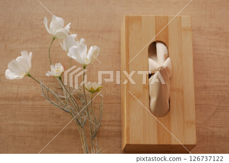 natural tissue paper made with bamboo in a tissue box natural tissue paper made with bamboo in a tissue box 126737122