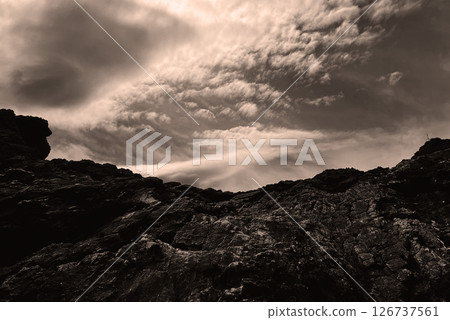 從岩石頂部看到的日落 126737561