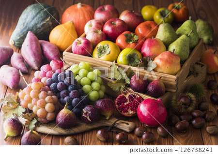 秋季蔬菜和水果 126738241