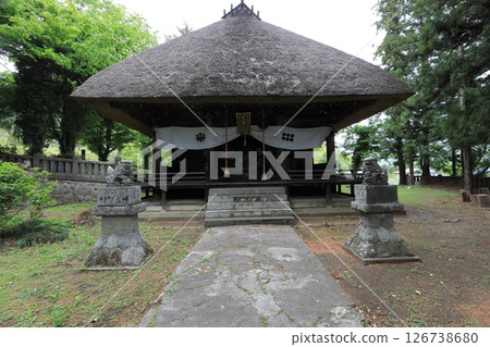 千曲市知色寺大禦堂茅草屋頂全景 126738680