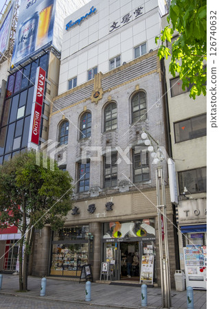 神田神保町的老字號美術用品店Bumpodo Co., Ltd.（東京都千代田區神田神保町） 126740632