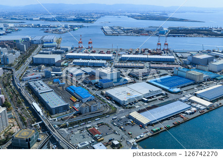 Cityscape of the Osaka Bay Area: Around Nakafuto Station 126742270