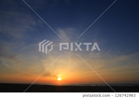 beautiful beach sunrise 126742963