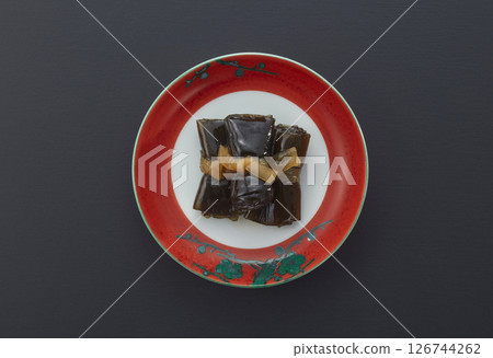 New Year's cuisine_Kombu rolls 126744262