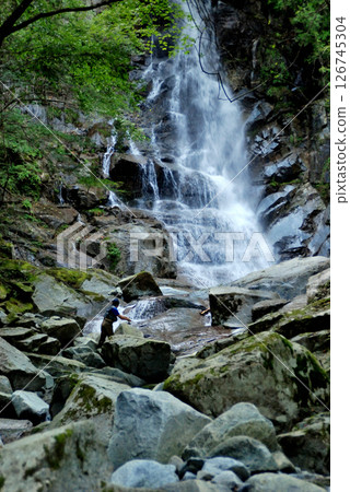 The Great Waterfall of Morokubozawa, Nishitanzawa 126745304