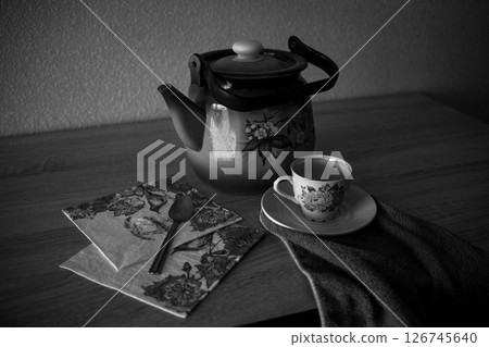tea with glasses 126745640