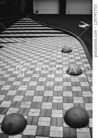 Metropolitan Melody: Capturing Rhythm in BW Metropolitan Melody: Capturing Rhythm in BW 126745753