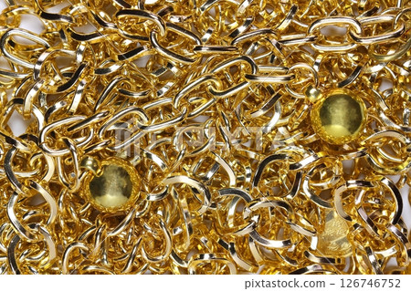Chain jewelry with peeled gold plating 126746752