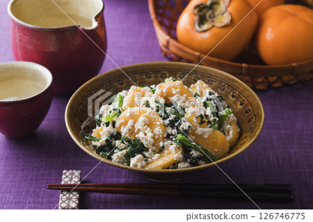 Shiraae of persimmon and garland chrysanthemum 126746775