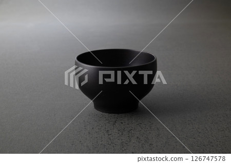 Black bowl 126747578