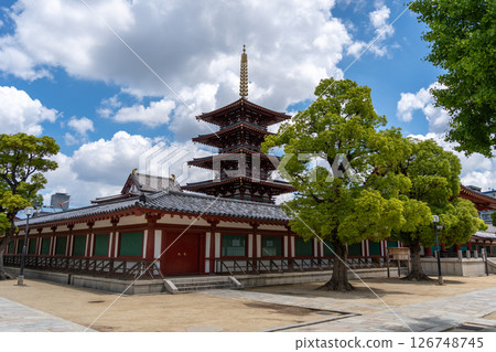 Main gate and pagoda of Shitenno-ji Temple in Osaka, Japan 126748745