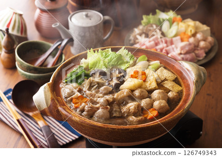 Chanko Nabe 126749343