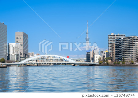 隅田川風光:東京晴空塔、永代橋 隅田川風光:東京晴空塔、永代橋 126749774