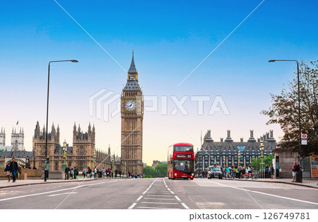 倫敦，黃昏時的西敏宮 *某些部分焦距較弱 126749781