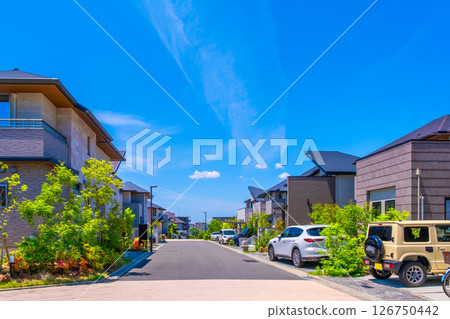 沒有電線桿的安靜住宅區 沒有電線桿的安靜住宅區 126750442