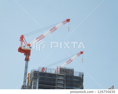 高層公寓大樓施工塔吊 高層公寓大樓施工塔吊 126750830