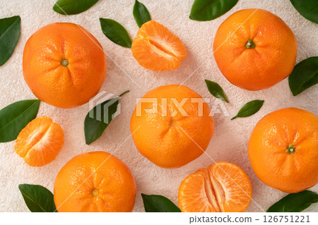 orange agriculture mikan Tangerine white background mikan みかん 126751221