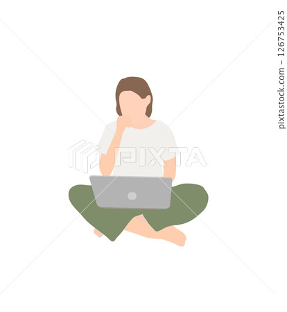 一位在家工作的女性一邊思考一邊使用電腦工作的圖片 126753425