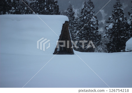 Gokayama Gymnasium building Gokayama Gymnasium building 126754218