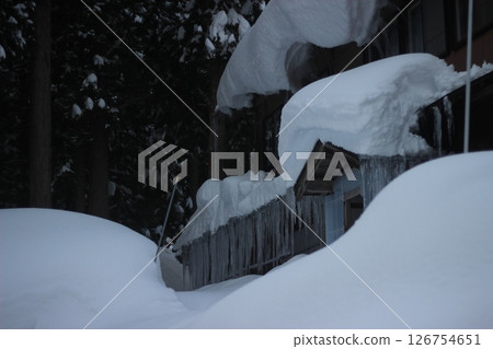 Gokayama Gymnasium building Gokayama Gymnasium building 126754651