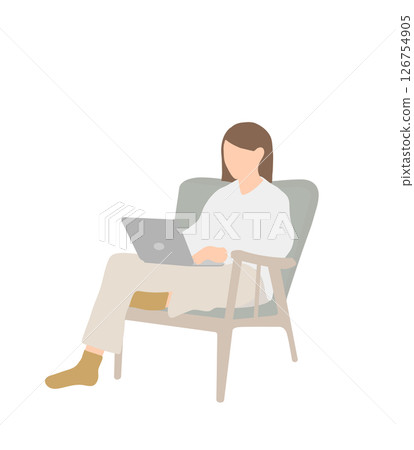 一位在家工作的女性坐在椅子上使用電腦（白襯衫，長髮） 126754905