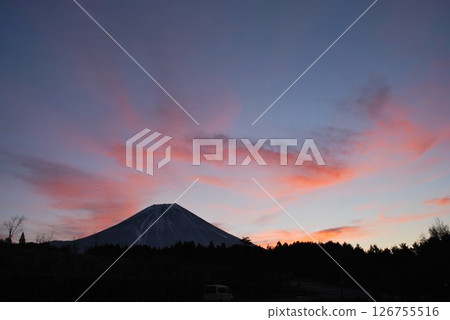 Asagiri Arena in Shizuoka Prefecture, shining in the morning sun Asagiri Arena in Shizuoka Prefecture, shining in the morning sun 126755516