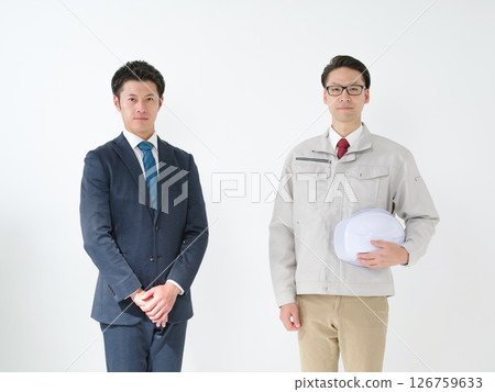 Portraits of a man in a suit and a man in work clothes 126759633