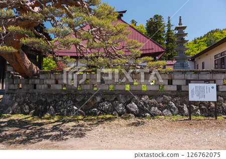 與木曾芳中有淵源的長福寺 與木曾芳中有淵源的長福寺 126762075