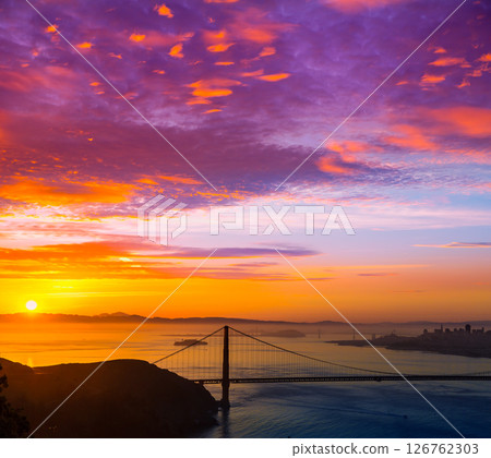 Golden Gate Bridge San Francisco sunrise California 126762303