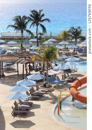 坎昆，墨西哥首屈一指的度假勝地，以其蔚藍的大海和潔白的沙灘而受到全世界人民的喜愛！全包飯店住宿 126769056