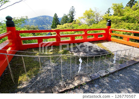 Cosmic energy pours down to protect the capital of Kyoto from evil spirits... Kurama Temple's "Shoundai" Cosmic energy pours down to protect the capital of Kyoto from evil spirits... Kurama Temple's "Shoundai" 126770507