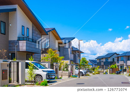 沒有電線桿的安靜住宅區 126771074