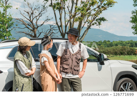 Drive, family trip, family traveling by car 126771699