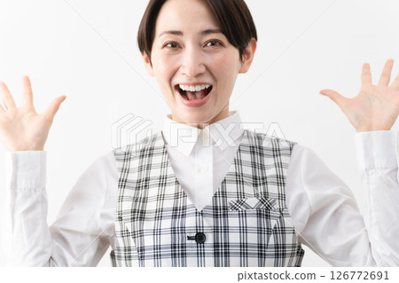 穿著辦公室制服的年輕女子 商業形象 穿著辦公室制服的年輕女子 商業形象 126772691