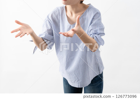 Woman in casual clothes lifestyle image 126773096