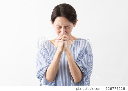 穿著休閒服裝的女人的生活方式形象 126773226