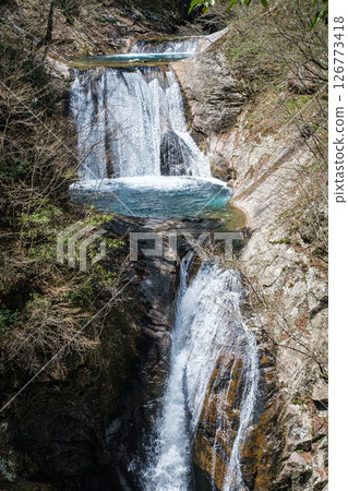 Yamanashi Prefecture Nishizawa Valley Nanatsugama Godan Falls Yamanashi Prefecture Nishizawa Valley Nanatsugama Godan Falls 126773418
