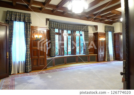 A mansion built in Meguro Komaba by Marquis Maeda, a descendant of the Kaga Hyakumangoku feudal lord 126774020