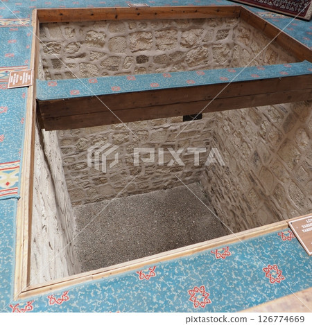 Türkiye Echirefort Mosque basement Türkiye Echirefort Mosque basement 126774669